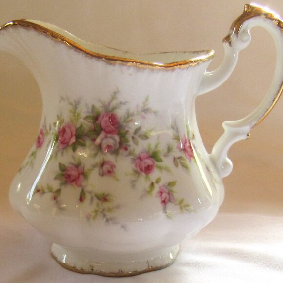 Paragon Victoriana Rose Creamer, Finest English Bone China, Brushed Gold    E111 - Picture 2 of 5